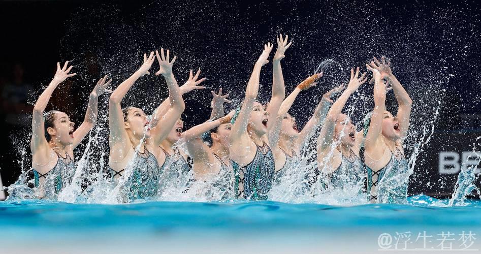 中国队摘得花游世界杯总决赛集体自由自选金牌 中国队摘得花游世界杯总决赛集体自由自选金牌